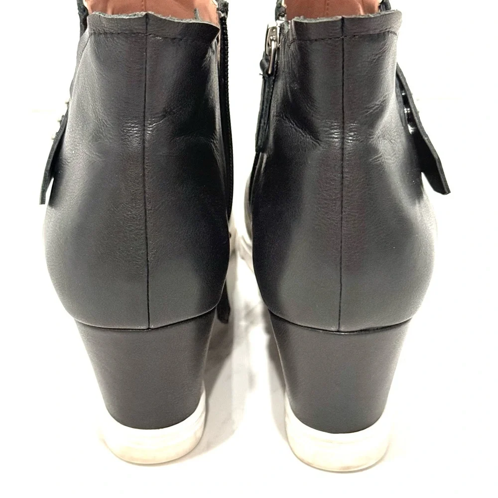 L. Paolo Black leather High top Wedge Ankle Booties 9.5‎